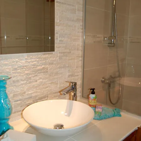 Le De La Harde Holiday home